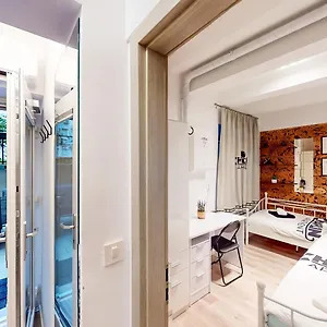 chaplin-apartment.hotels-in-ljubljana.com/